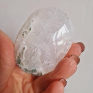 Moss agate 50mm crystal palm - moss agate carving for healing- moss agate crystal full of quartz
