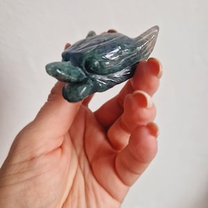 Moss Agate Crystal Fox Carving (50mm)