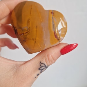 Mookaite 60mm crystal palm  - Mookaite carving - crystals for healing - Mookaite stone palm stone heart