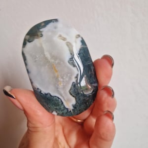 Moss agate 50mm crystal palm - moss agate carving for healing- moss agate crystal