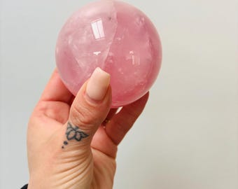 ローズクォーツ　ジェミー　モザンビーク　タワー　ハイグレード Large Rose Quartz Crystal Tower: Gemmy Love Family Stone - Etsy 日本 置物