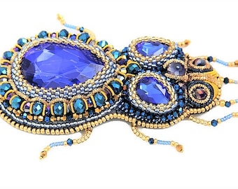 Broche scarabée bleu, scarabée insecte, broche de cristaux perlés, broche de broderie, épingle insecte, bijoux scarabée, cadeau pour amoureux des insectes,