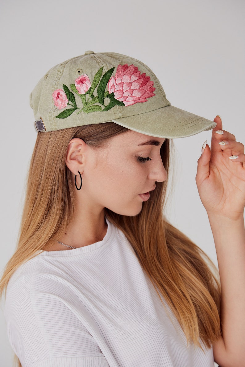 Hand embroidered baseball cap with protea image 2