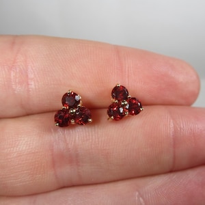 Red Spinel Trio Cluster Stud Earrings 14k Yellow Gold Estate Jewelry