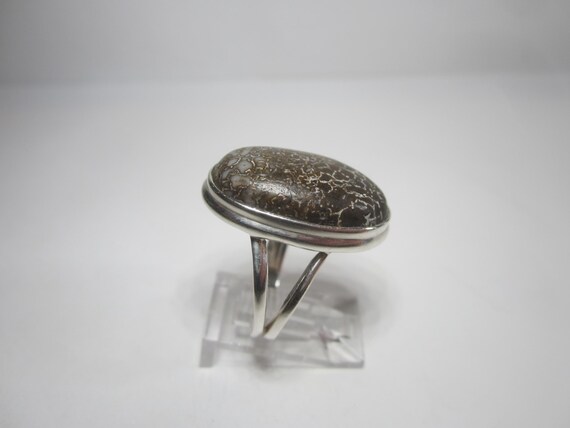 Fossilized Dinosaur Bone Ring Size 8 Vintage Ster… - image 7