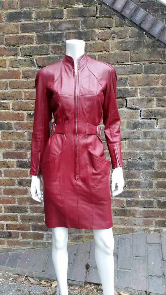 douglas narciso rouge