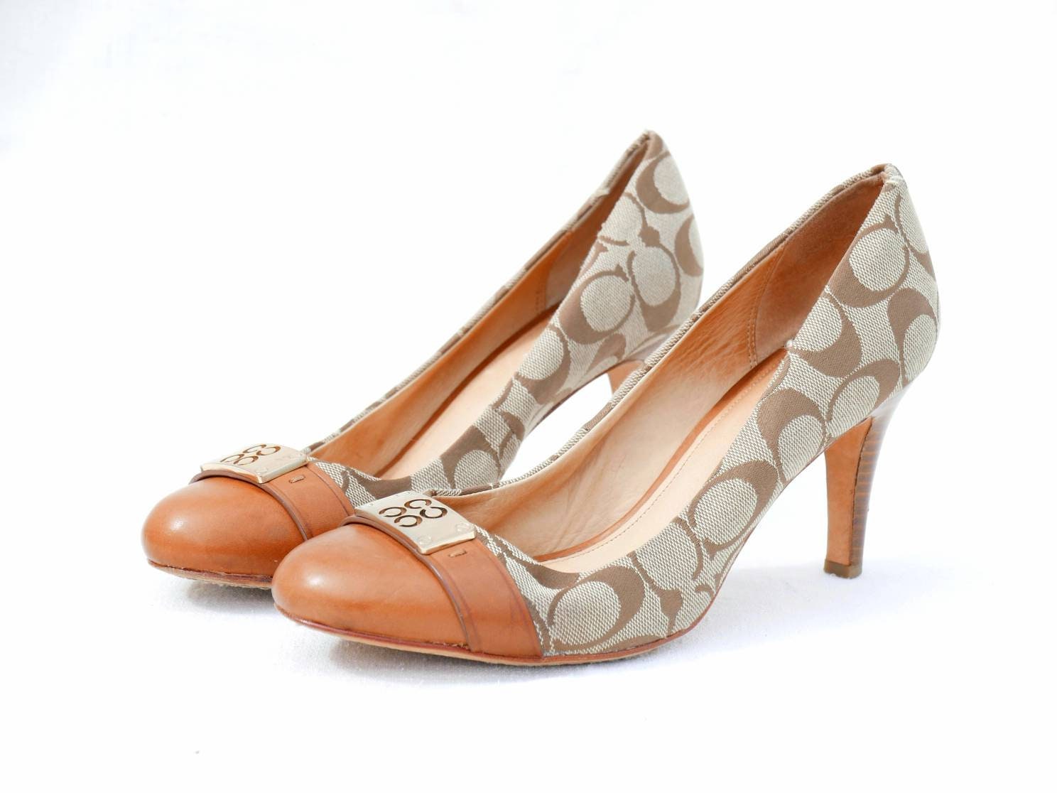 stuart weitzman khloe flat mule