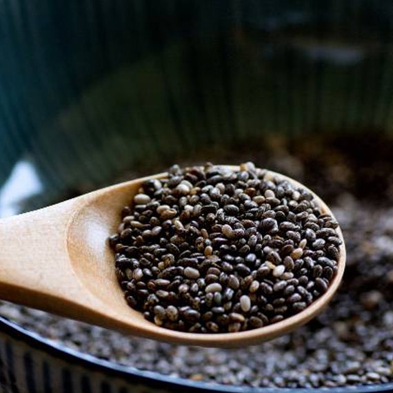 Organic Chia Seeds for Weight Loss, Down to Earth Foods, Improves Digestive  Health, Natural Black Chia Seeds 