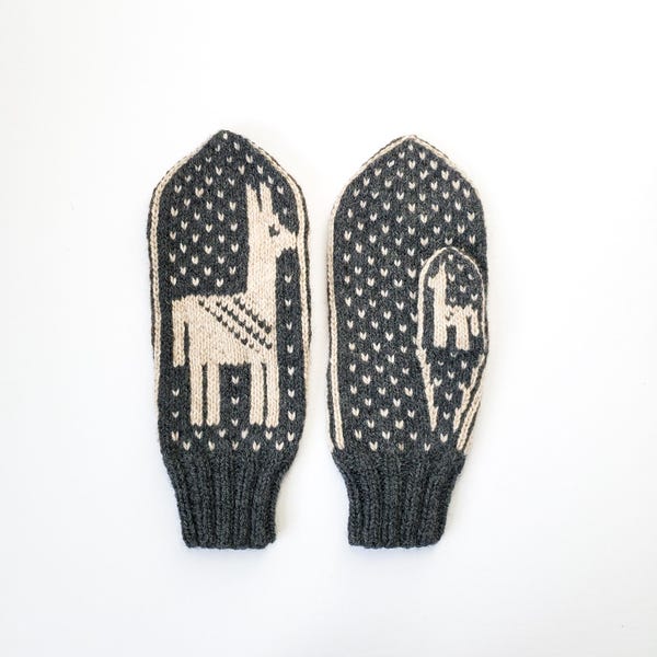 Damenstulpen aus reiner Wolle in charcoal + cremeweiß: Llama