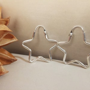 Star Hoop Earring/Handcraft/Sterling silver/Minimalist Earrings/Minimalist Ear Pin/Silver Star Earrings/Star Hoop Earring/Sky/Gift