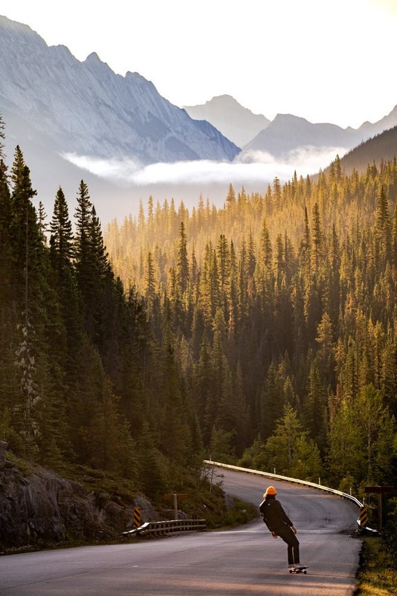 Impressão artística de skate no Parque Nacional Jasper Portugal