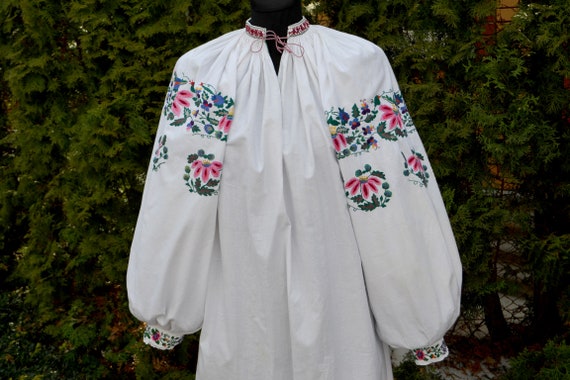 Peasant Blouse / Ukrainian embroidery Vyshyvanka /