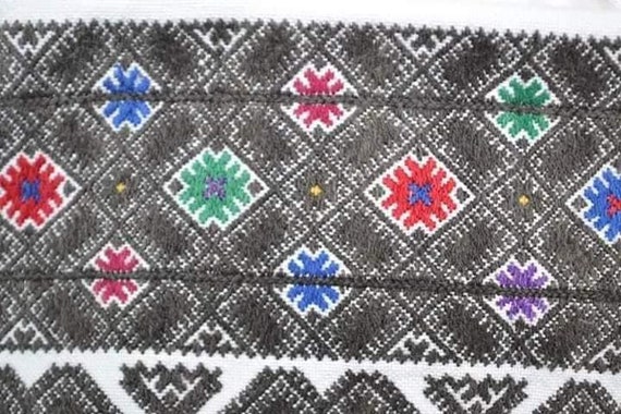 Black/white Vintage Ukrainian embroidery, Ukraini… - image 1