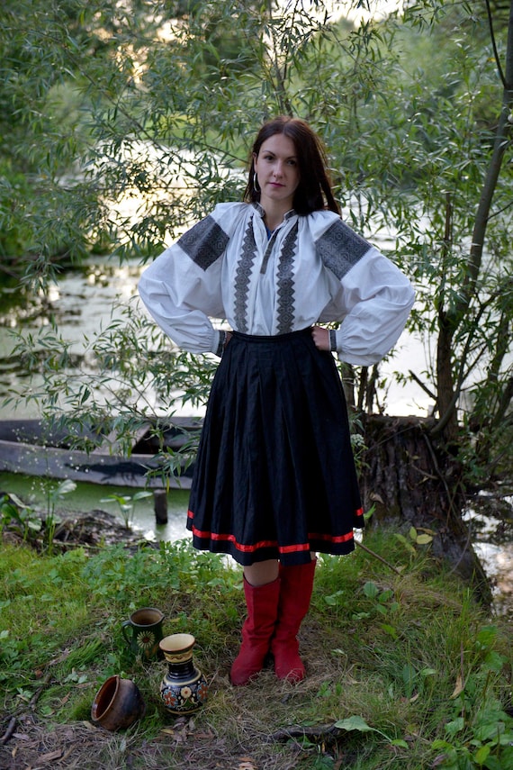 黒のヴィンテージ ウクライナ vyshyvanka 難しいテクニック手作り刺繍 