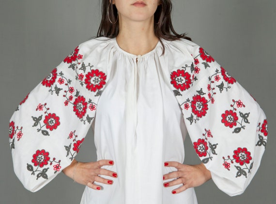 Ukrainian traditional red vyshyvanka vintage| ukra