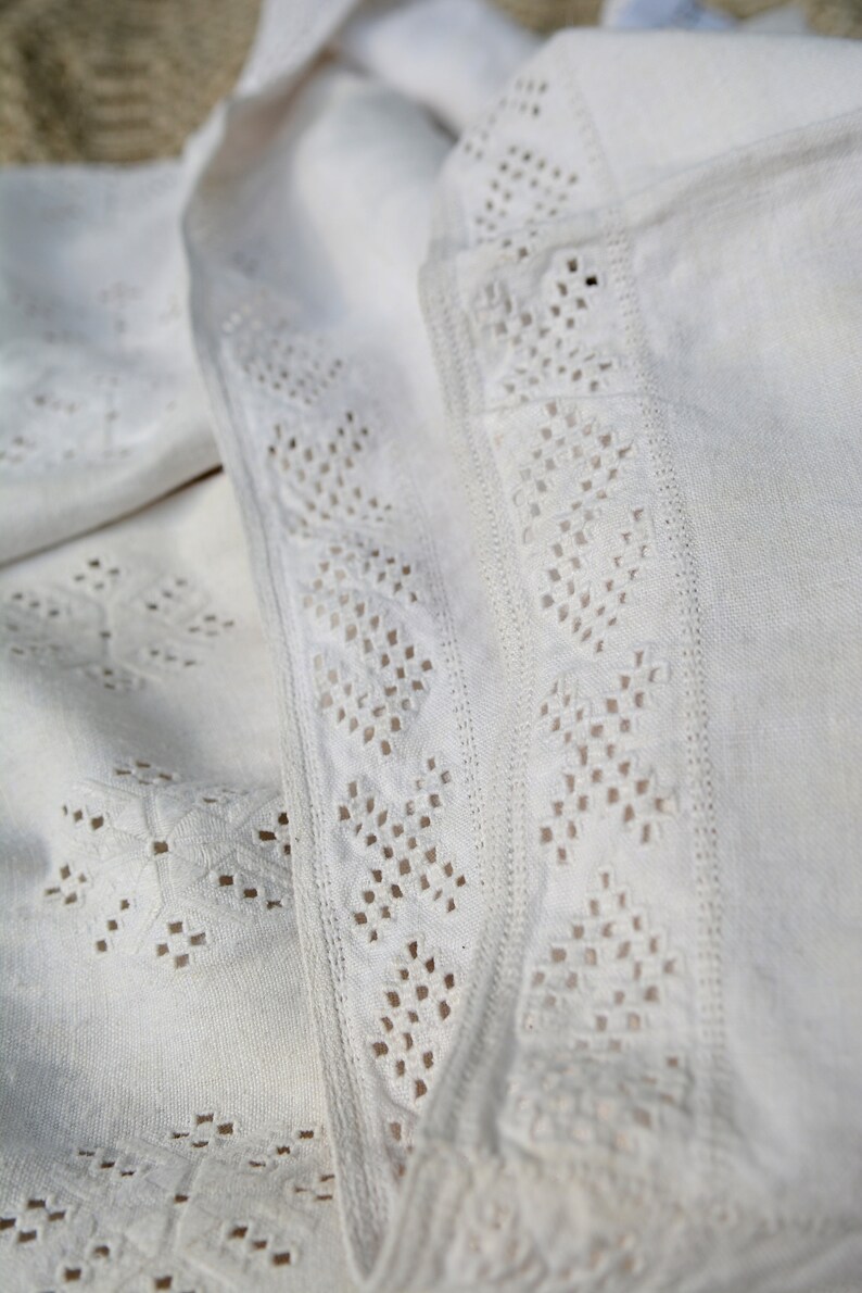White and brown Ukrainian vintage vyshyvanka in diffucult technique handmade embroidery vintage shirt ethno sorochka \u30a6\u30af\u30e9\u30a4\u30ca \u523a\u7e4d