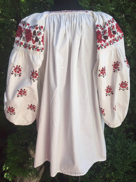 Ukrainian traditional red and black vyshyvanka vi… - image 4