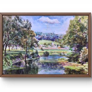 Origineel landschapswaterverfschilderij, aquarel op papier, rivier met groene bomen en heuvels in de verte, handgemaakte kunst, niet ingelijst
