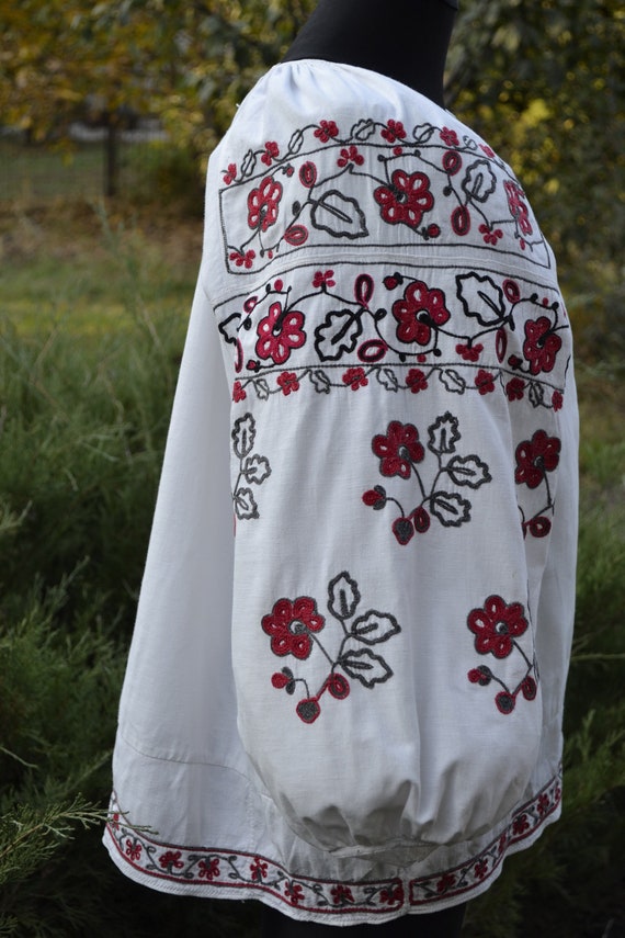 red and black vyshyvanka| ukrainian embroidery ukr