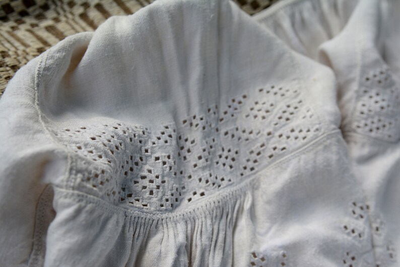 White and brown Ukrainian vintage vyshyvanka in diffucult technique handmade embroidery vintage shirt ethno sorochka \u30a6\u30af\u30e9\u30a4\u30ca \u523a\u7e4d