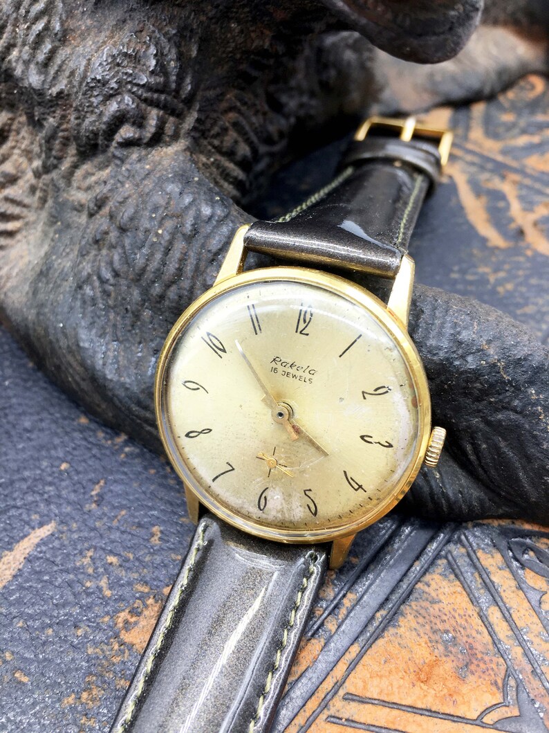 Raketa Vintage Men Wrist Watch Russian Antique Unisex White USSR Watches / Soviet Wrist Watch / Golden Vintage Men Wrist Watch image 1