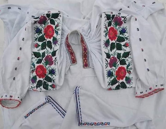 White/red Vintage Ukrainian embroidery, Ukrainian