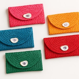 Handwoven Straw Clutch: Colorful Oyster Shell Beach Wedding Purse