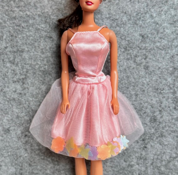 2000 Special Edition Barbie Doll Genuine Tagged Flower Mania Pink Dress