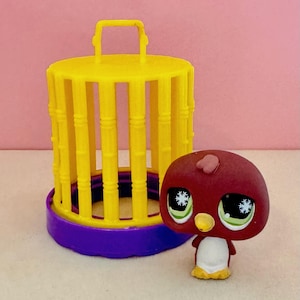 2006 Hasbro Littlest Pet Shop Plum Penguin #761