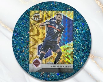 Posavasos para bebidas con la tarjeta de fútbol Panini Prizm World Cup 2022 de Karim Benzema (Francia) con mosaico brillante