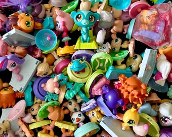 100+ Piece Littlest Pet Shop McDonald&#39;s Toy Lot - Variety of Animals; Dogs, Cats, Fish, Ducks