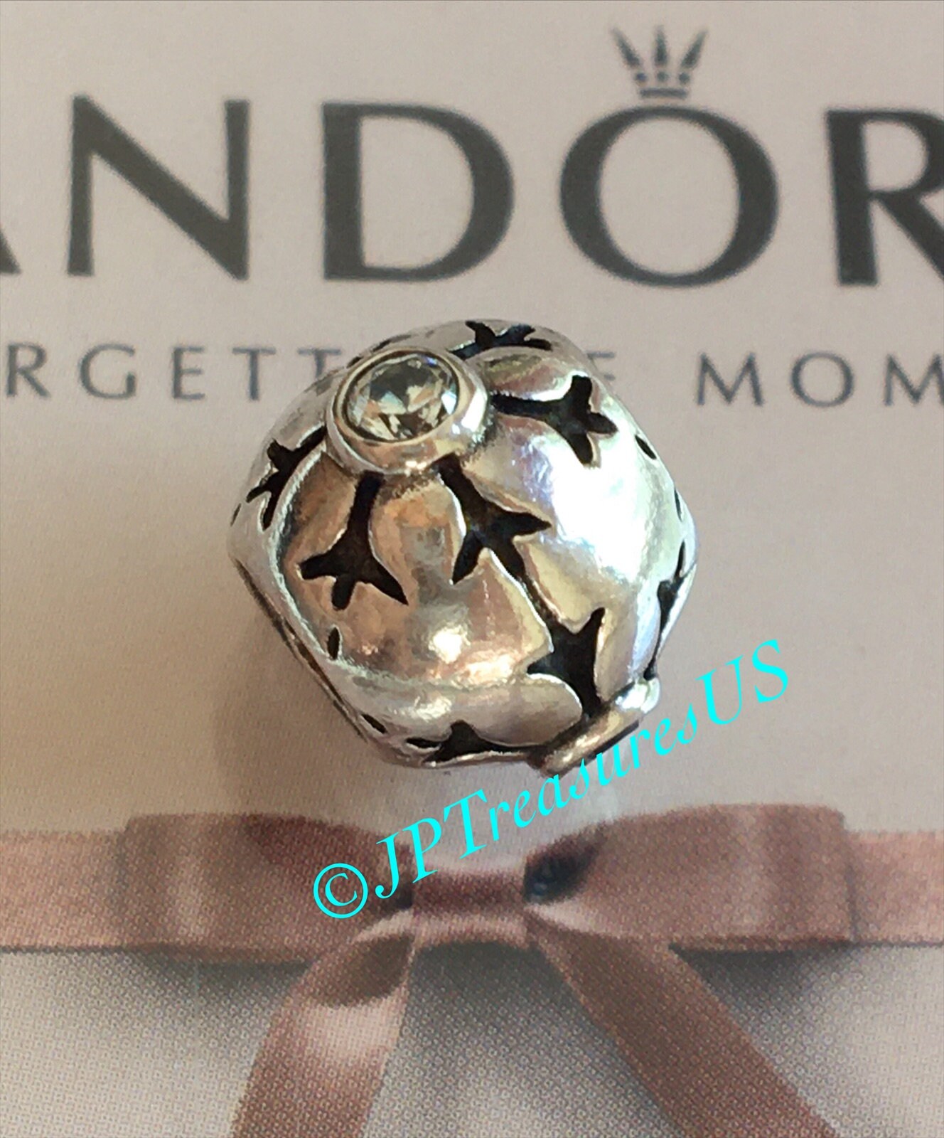 Snowflake 2024 pandora charm