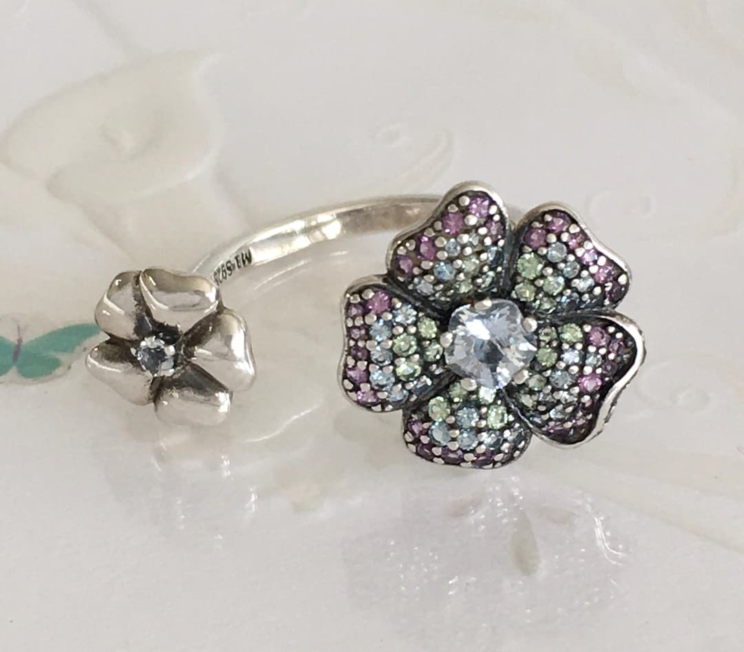 Pandora Glorious Blooms Ring Size 52 (US 6) Pandora Adjustable