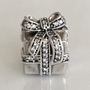 Pandora Sparkling Surprise Present Charm Retired Pandora Christmas Gift Present Charm Free Shipping