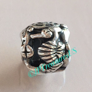 Chamilia hotsell rainbow charm