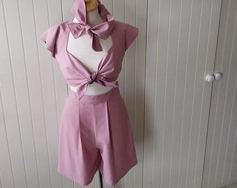 Two Piece Dusty Pink Summer Short Set with matching Headband/ 1950's Retro Shorts / Beach set/ Tie Up Cropped Top