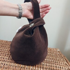 KNOT BAG - LEATHER TOP HANDLE BAG in brown