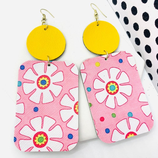 Flower Power Hippie Earrings, Retro 70’s Earrings, Retro Flower Earrings, Retro Flower Power Pink and Yellow Earrings, Retro Daisy Earrings