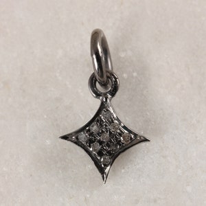 Naturalny 0,07 Ct Pave Diamond Rhombus Shaped Charm Pendant Solid 925 Sterling Silver Handmade Jewelry, Prezenty świąteczne, Dla niej