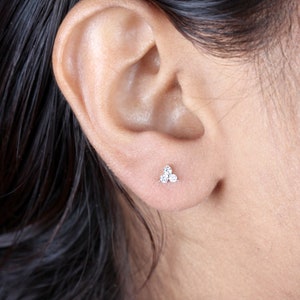 Elegant 14k Yellow Gold Wedding Natural Diamond Vintage Dainty Stud Earrings For Anniversary Gift, Diamond Jewelry For Her