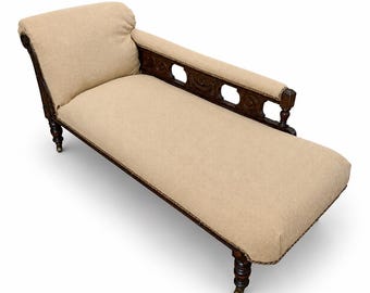 Victorian Mahogany Chaise Longue With Carved Frame