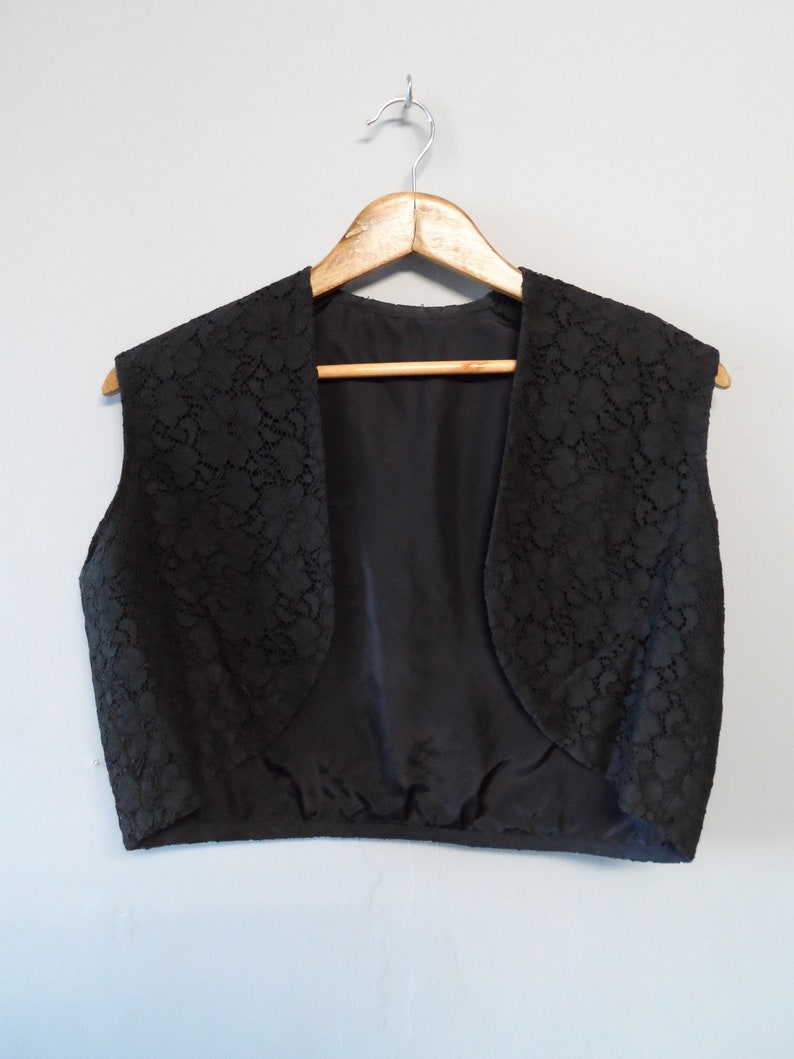 Vintage 1980/'s 1990/'s black floral heavy thick lace sleeveless bolero waistcoat vest