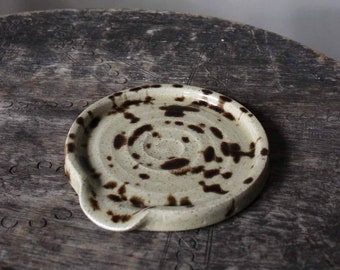 MADE TO ORDER Ceramic spoon rest / Speckled spoon rests / Cutlery rest / Scandinavian spoon holder / Handmade kitchen spoon rest