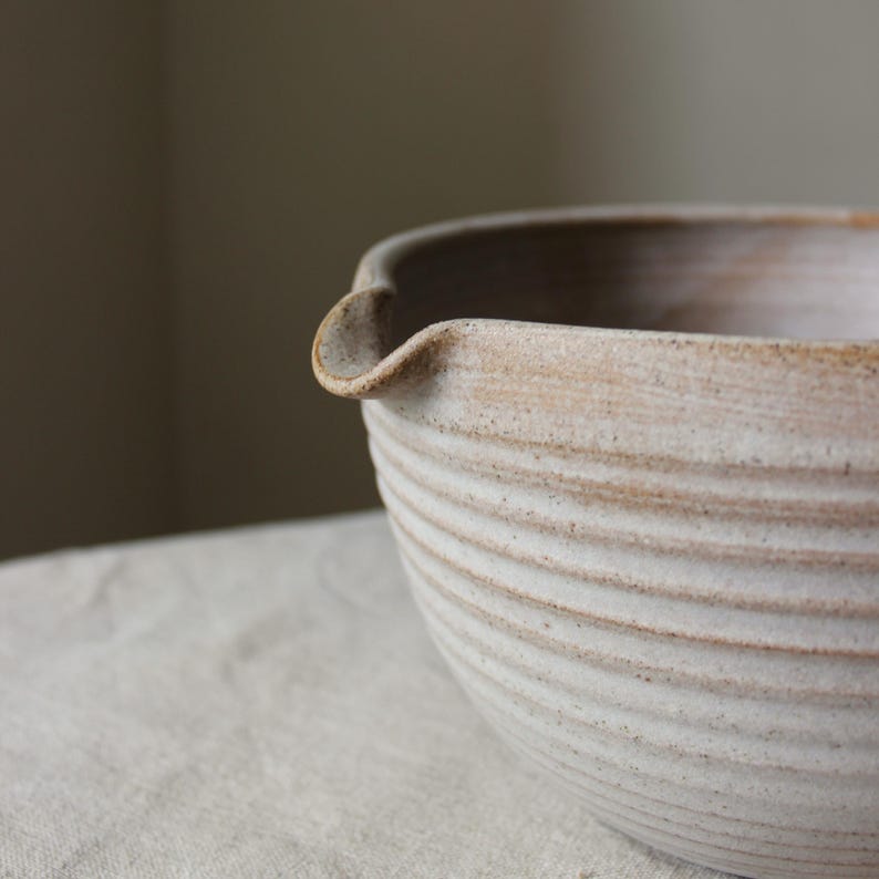 MADE TO ORDER Large Handmade 60oz Mixing Bowl / 1,7 Litres Ceramic ...