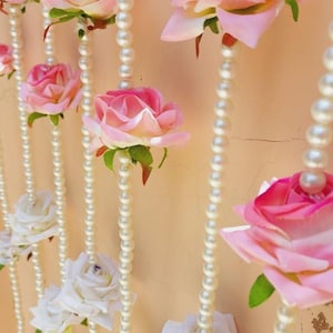 Künstliche Samt-Rosen-Blumengirlanden mit Perlen fertigten Acrylperlen zur Dekoration