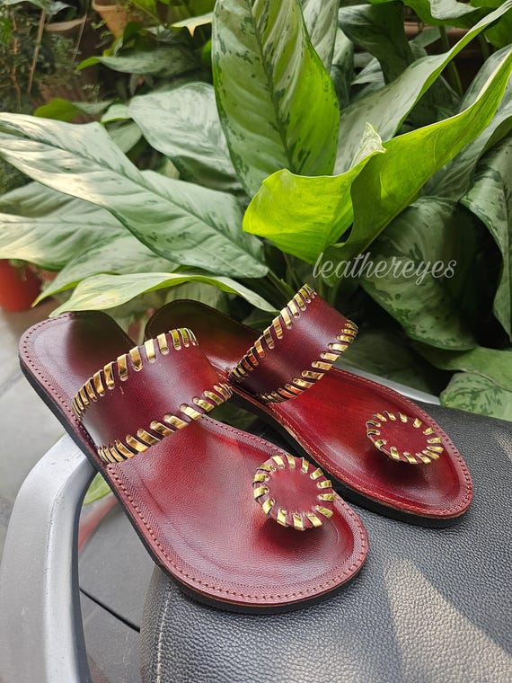 Leather women sandals with gold strip paduka, Braided Toe Ring