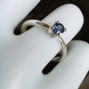 Natural Blue Sapphire Ring Size 7: small gemstone solitaire sterling silver 925 ring with 0.43 carat sapphire from Australia