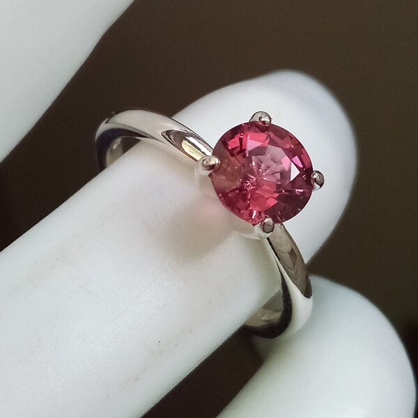 sparkly pinkish purple garnet ring size 6.5 natural 1.22 carat Rhodolite garnet round 6.2mm solitaire sterling silver 925