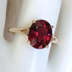 10k Gold Natural Rhodolite Garnet Ring: 3.22 Carat High Clarity VVS Gemstone, Size 7