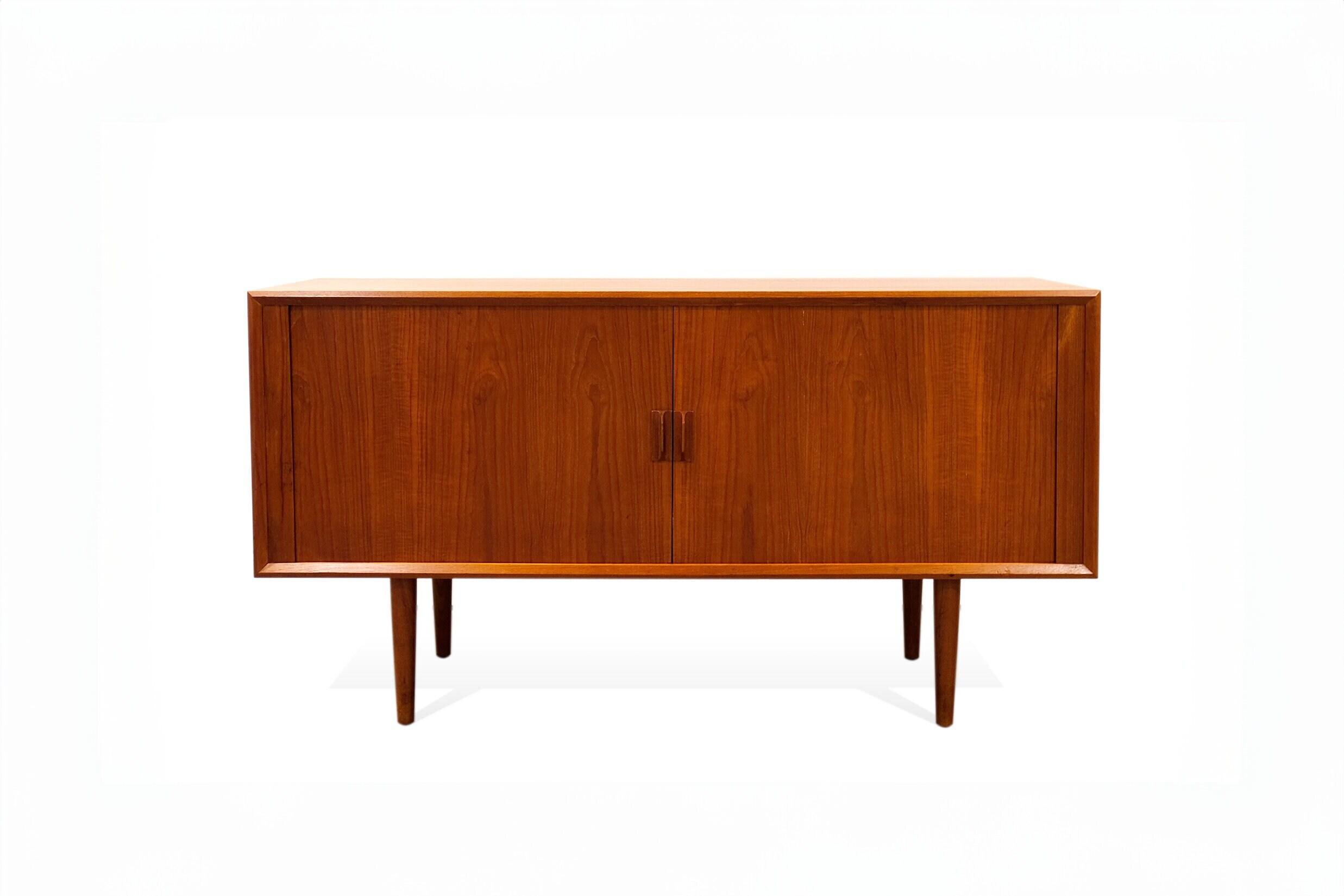 Tambour 2024 door sideboard